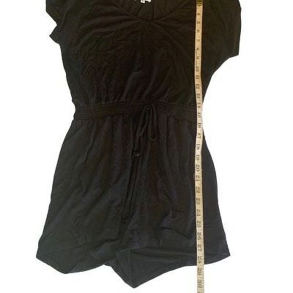 Z Supply Women’s Size Extra Small Black Rayon Stretch V Neck Elastic Waist Rompe - Picture 15 of 16